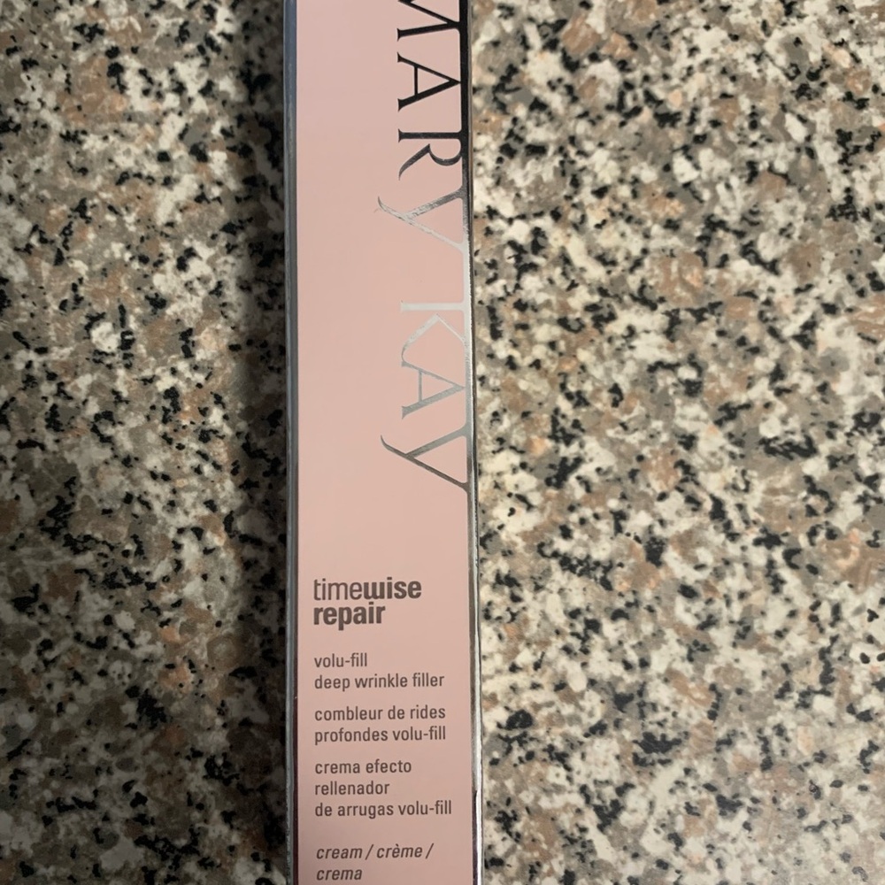 BRAND NEW: Mary Kay Deep Wrinkle Filler